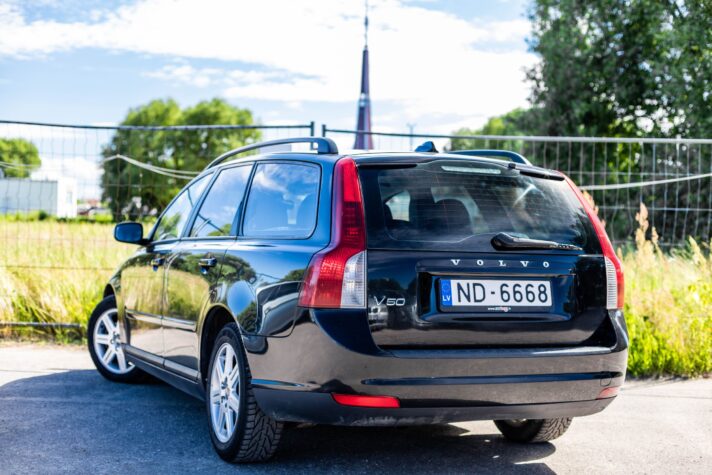 VOLVO V50