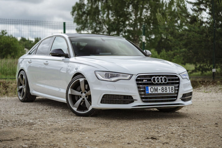 AUDI A6 LIMOUSINE QUATTRO