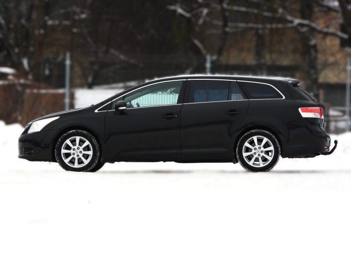 TOYOTA AVENSIS