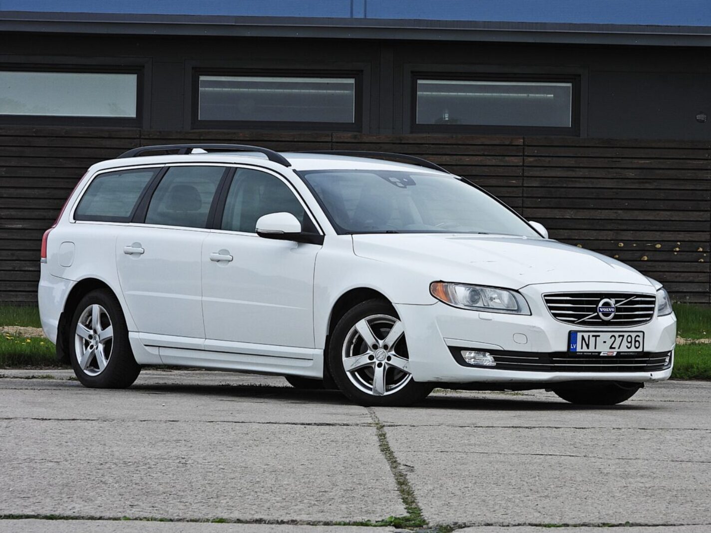 VOLVO V70