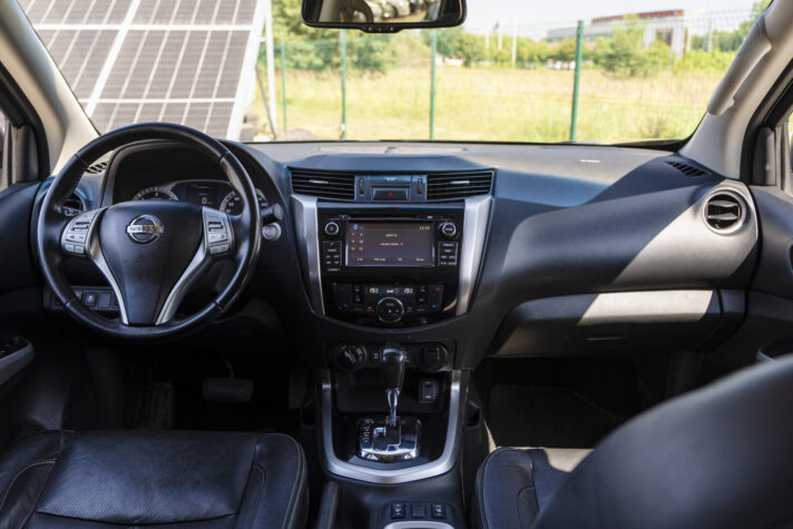 NISSAN NP300 NAVARA