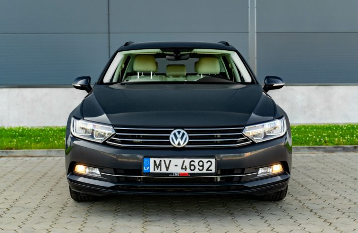 VW PASSAT