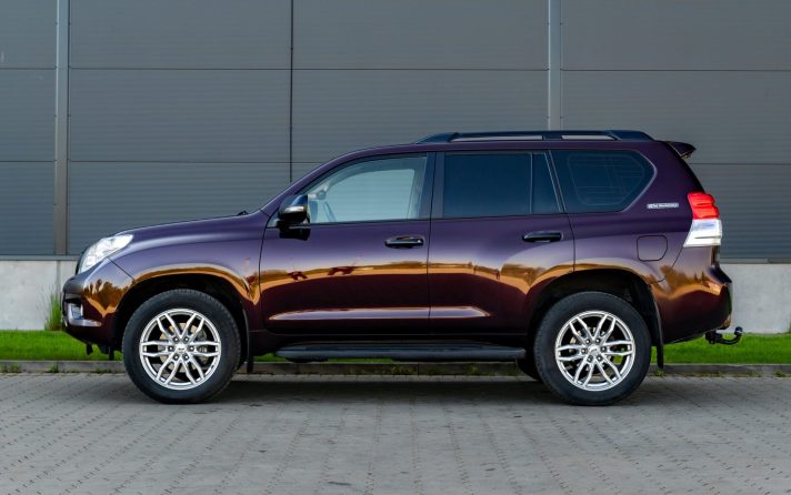 TOYOTA LAND CRUISER