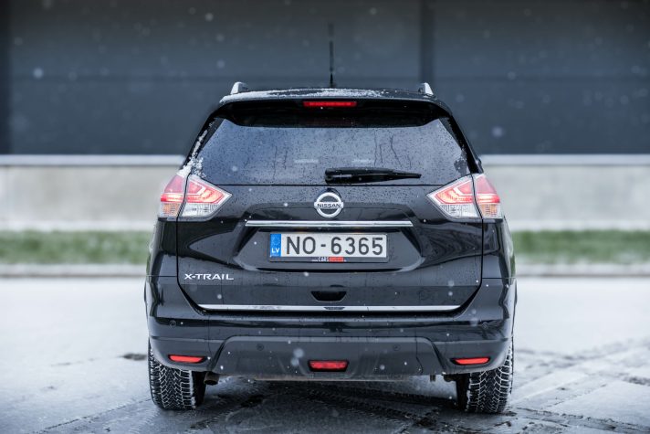 NISSAN X TRAIL