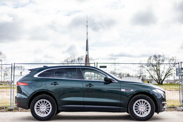JAGUAR F-PACE