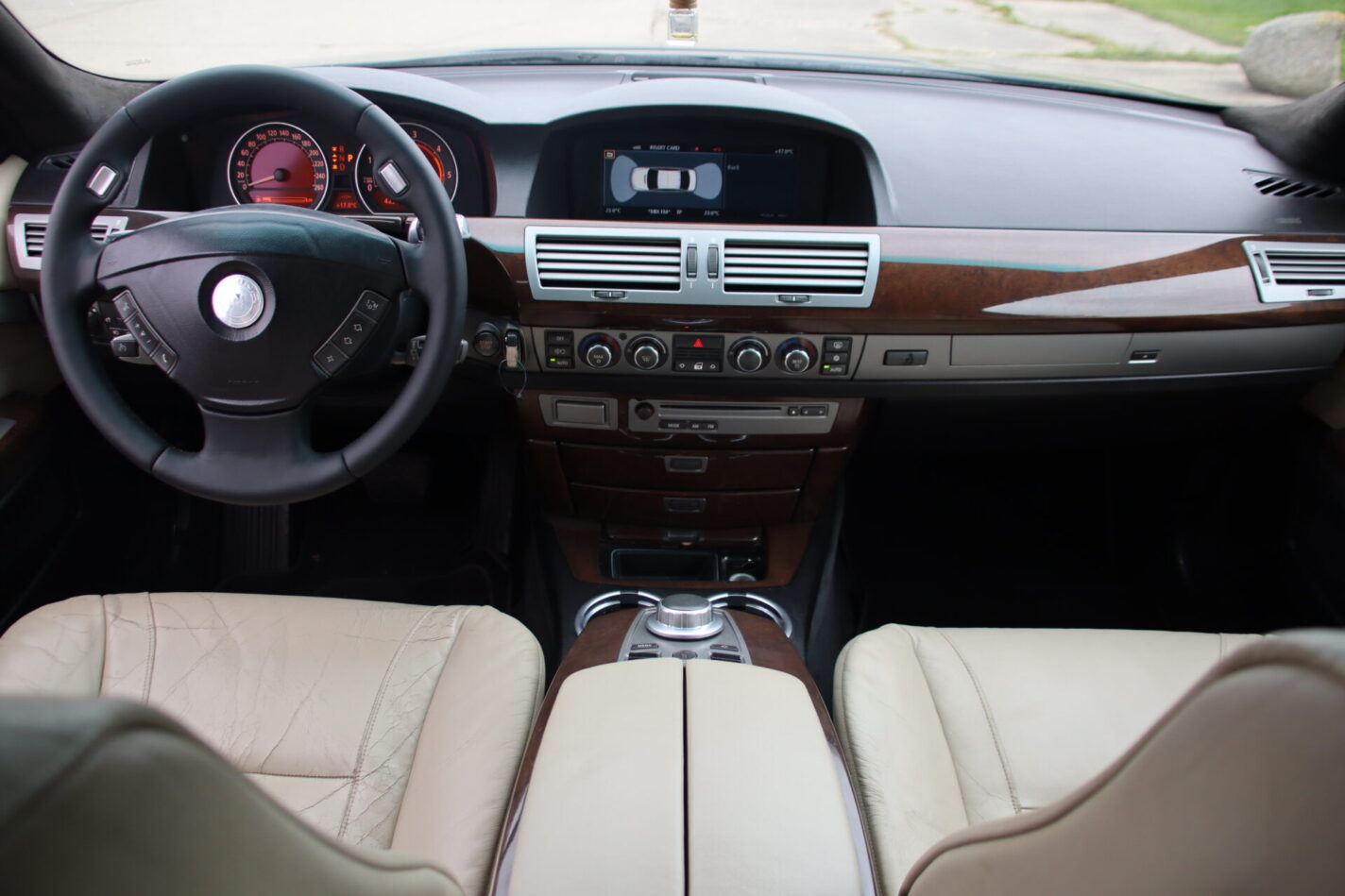 BMW 730