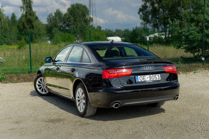 AUDI A6 LIMOUSINE QUATTRO