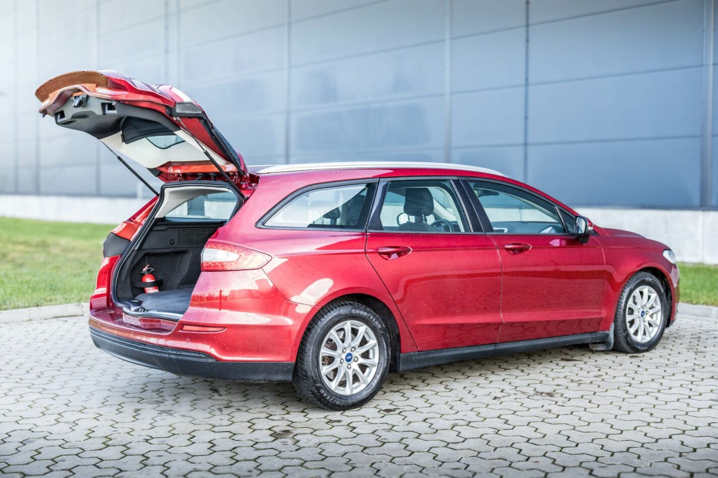 FORD MONDEO