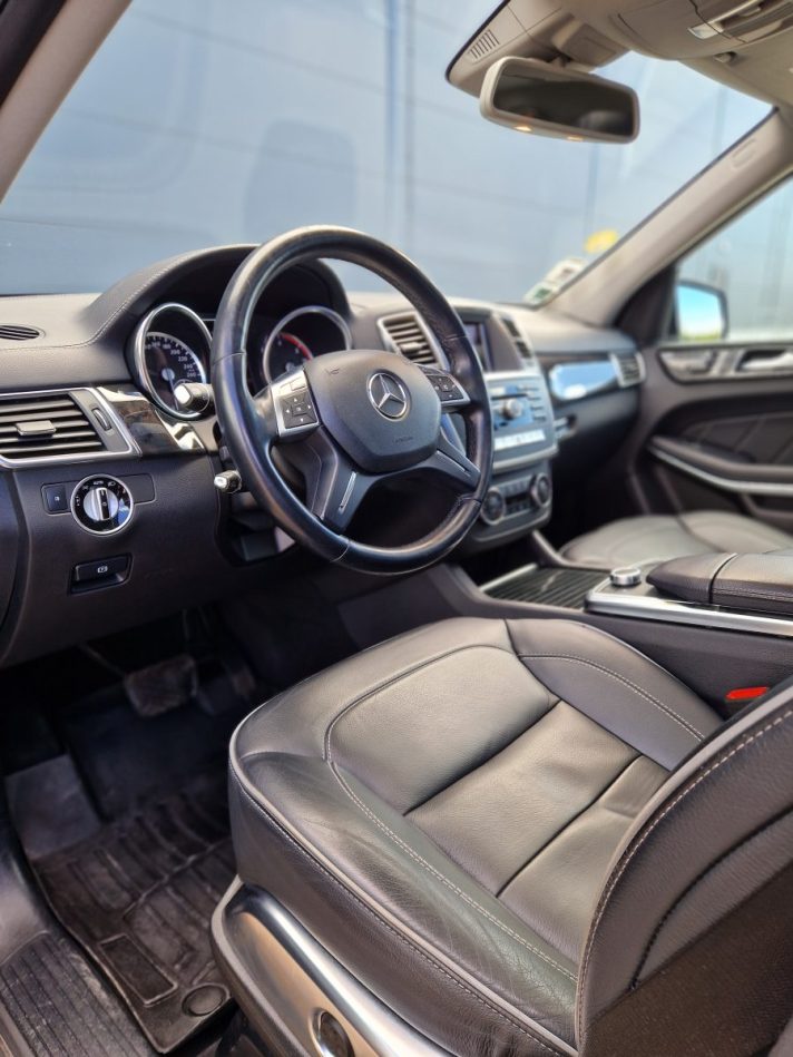 Tīko no Francijas MB GL 4MATIC 3.D
