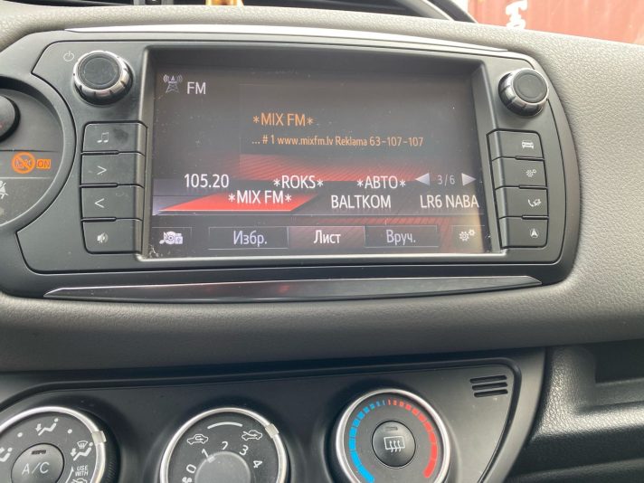 TOYOTA YARIS