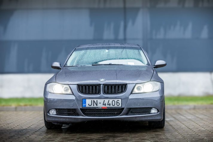 BMW 330