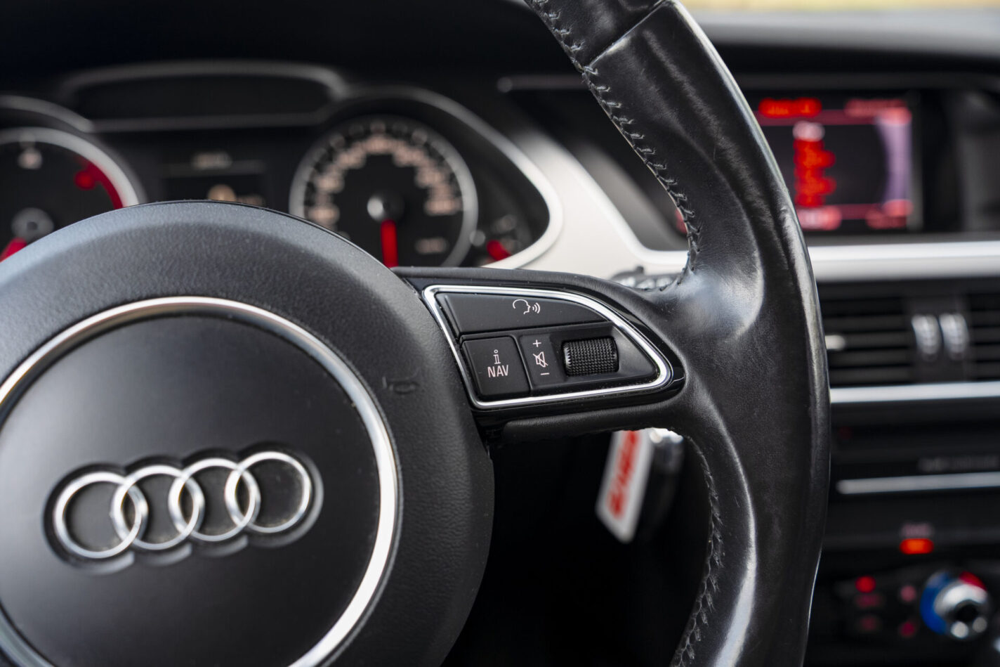 AUDI A4 AVANT