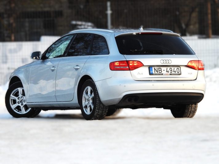 AUDI A4 AVANT