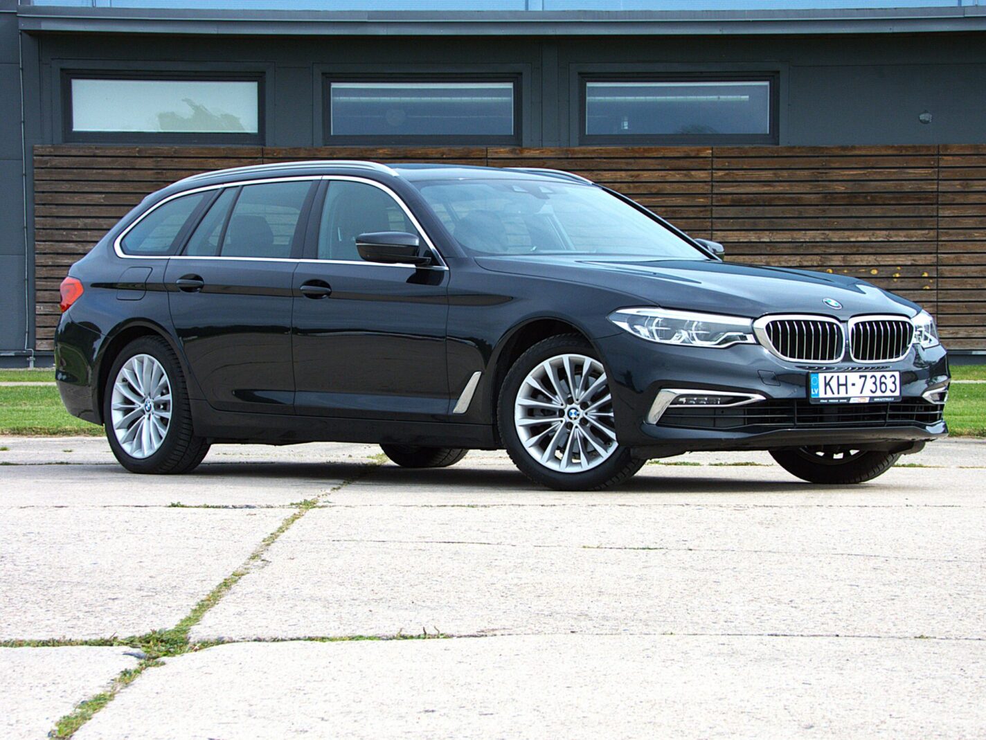 BMW 520I