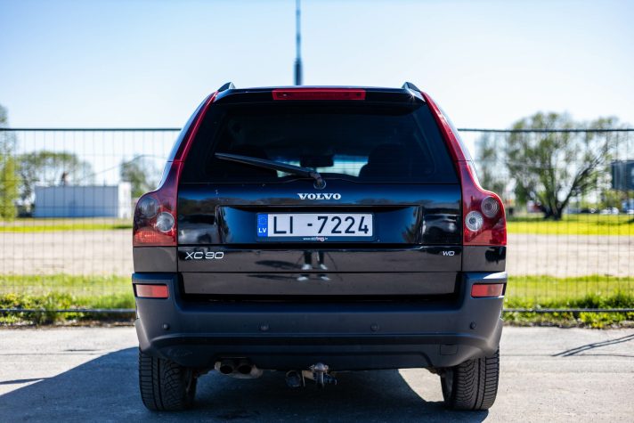 VOLVO XC90