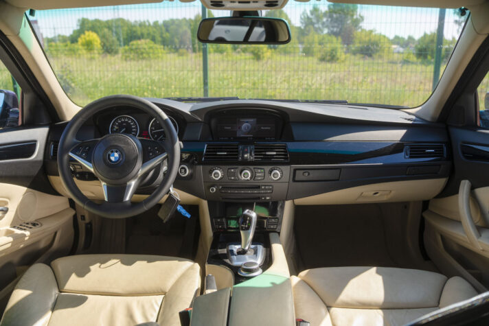 BMW 525
