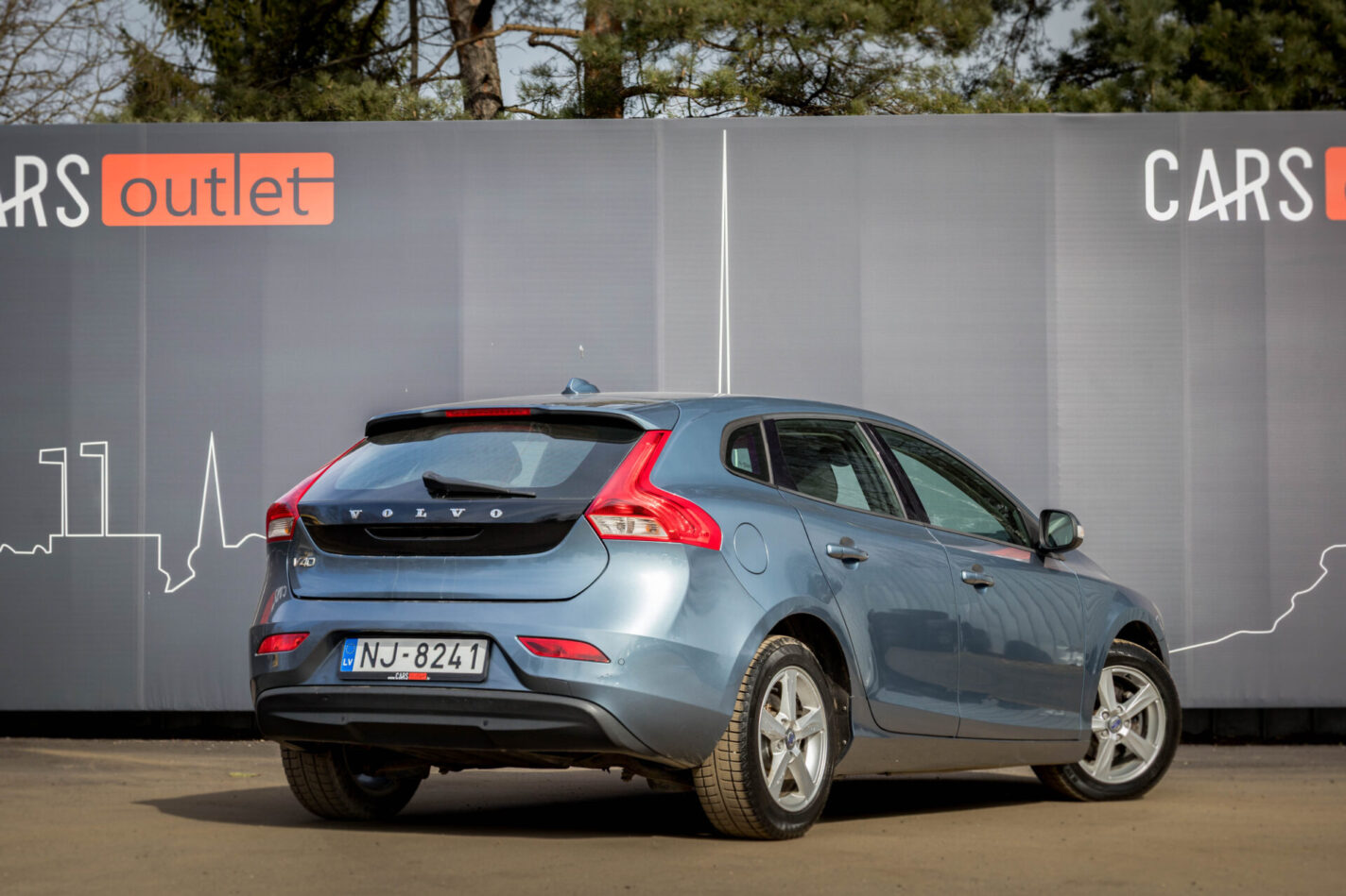 VOLVO V40