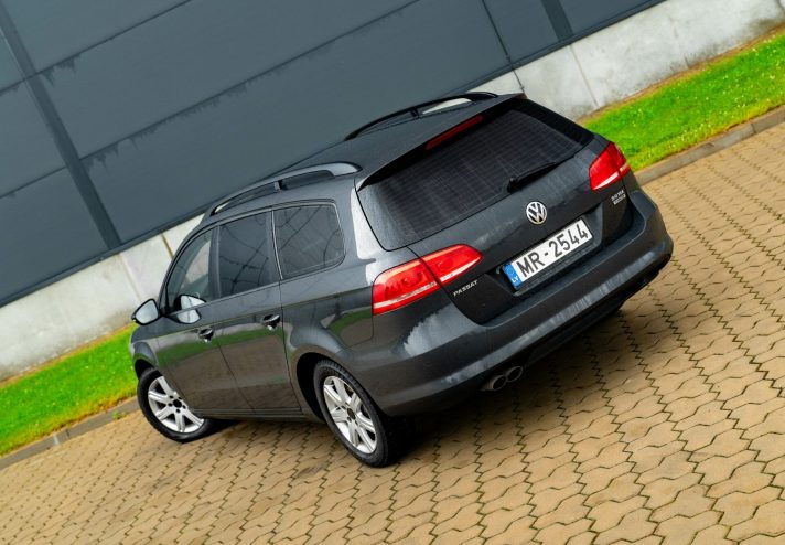 VW PASSAT