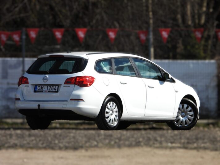 OPEL ASTRA SPORTS TOURER