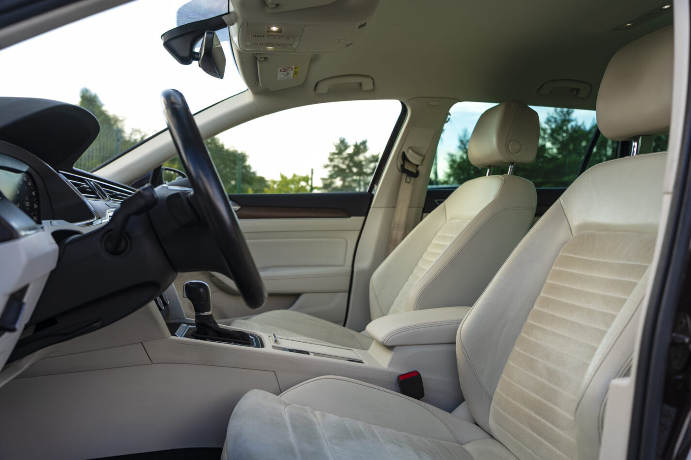 VW PASSAT R-LINE