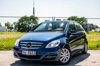 MERCEDES BENZ B 200