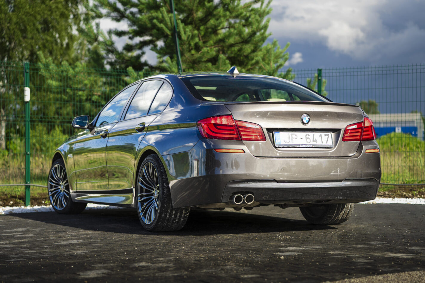 BMW 525