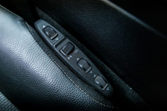 MERCEDES BENZ C320
