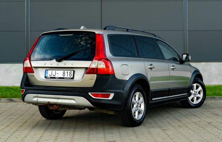 VOLVO XC70