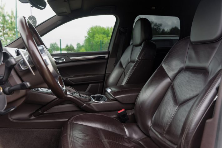 PORSCHE CAYENNE TURBO