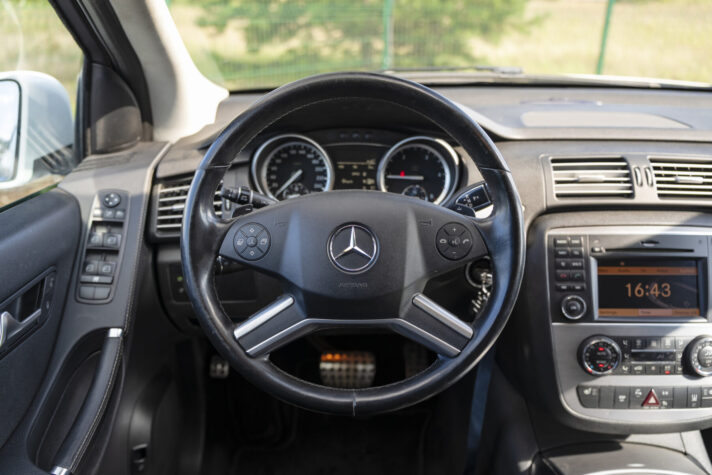 MERCEDES BENZ R350