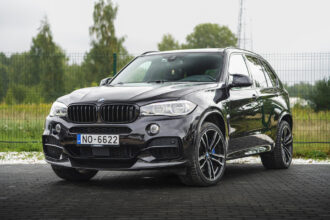 BMW X5 M50D