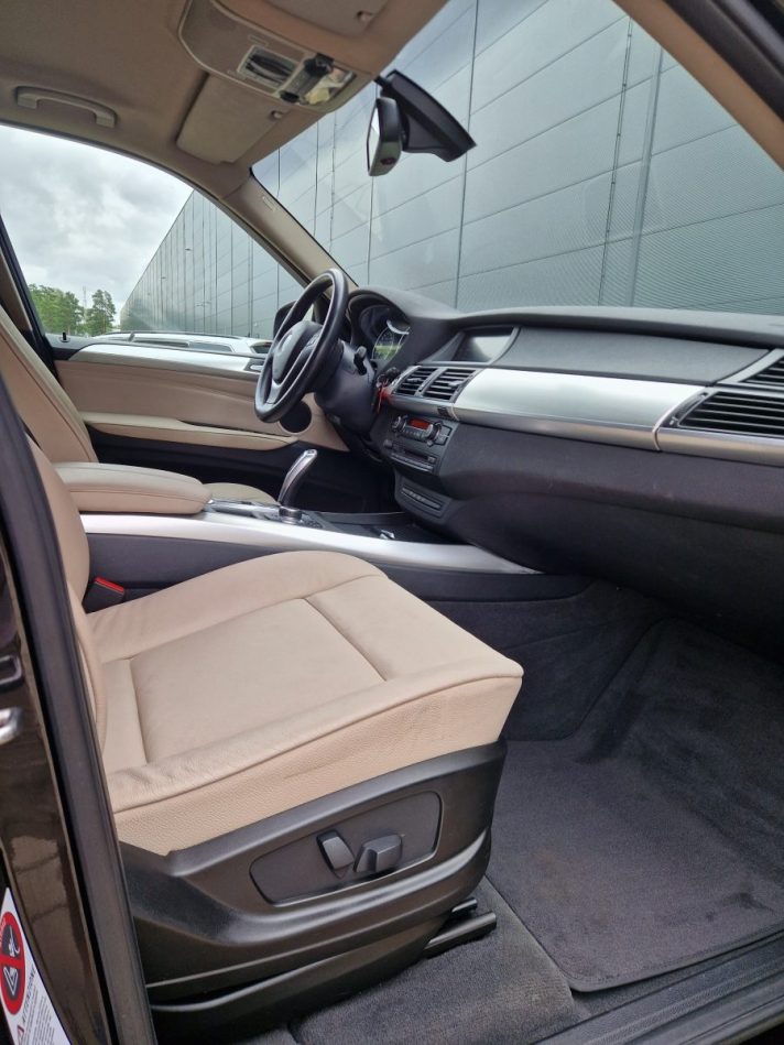 BMW X5 faclift 3D, Tikko ievests no Beļģijas. Teicama tehniskā un vizuālā stāvoklī.