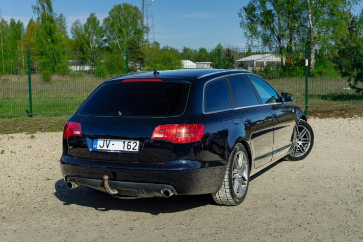 AUDI A6 QUATTRO