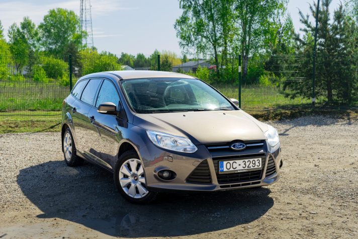 FORD FOCUS