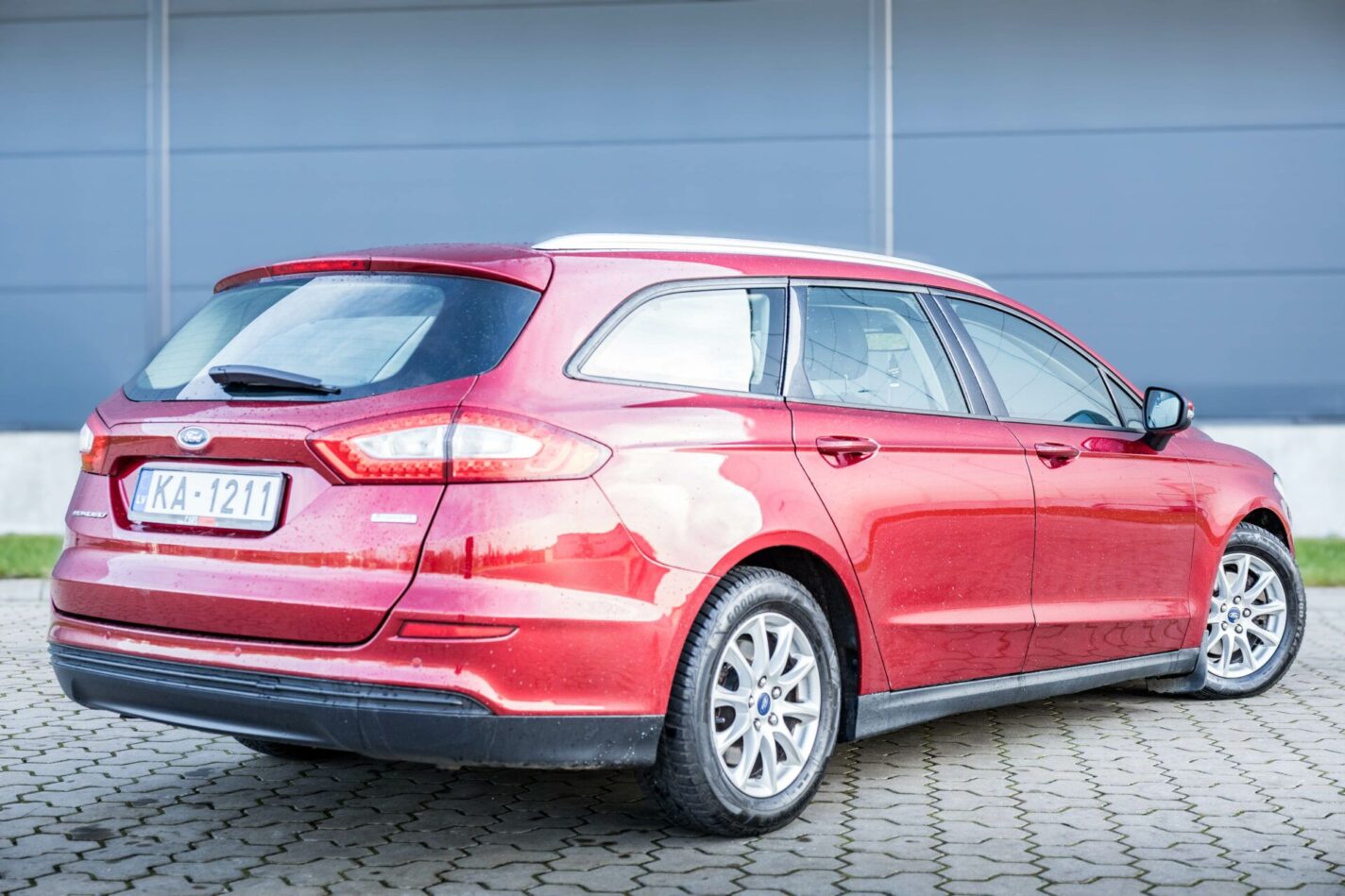 FORD MONDEO