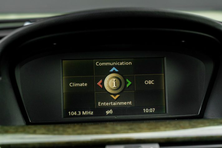BMW 650
