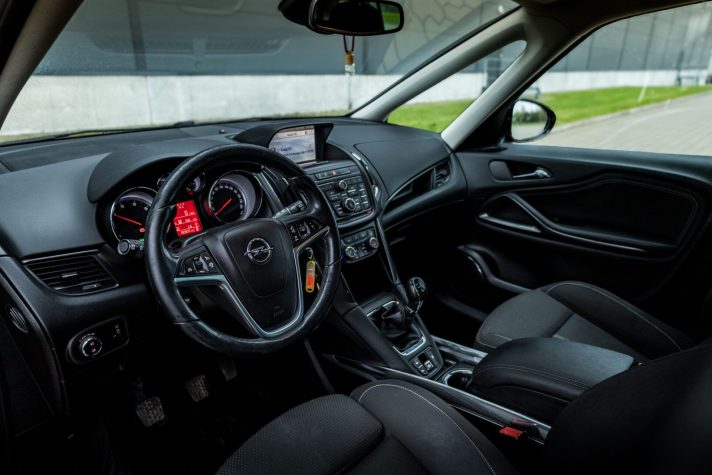 OPEL ZAFIRA TOURER
