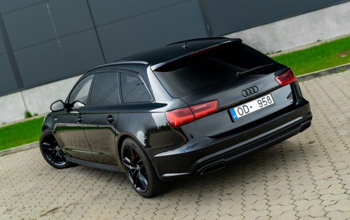 AUDI A6 AVANT
