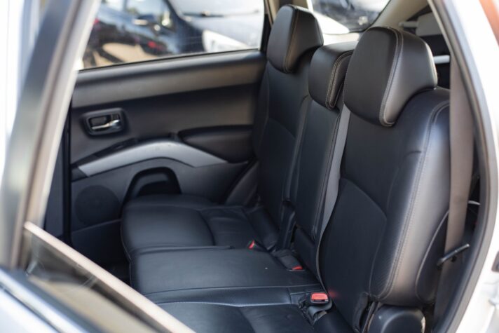 PEUGEOT 4007