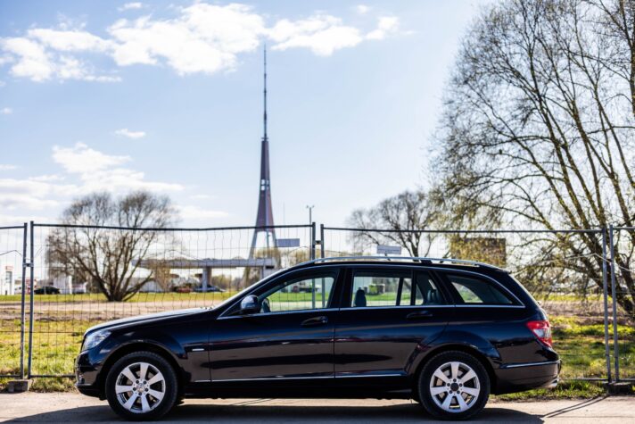 MERCEDES BENZ C200