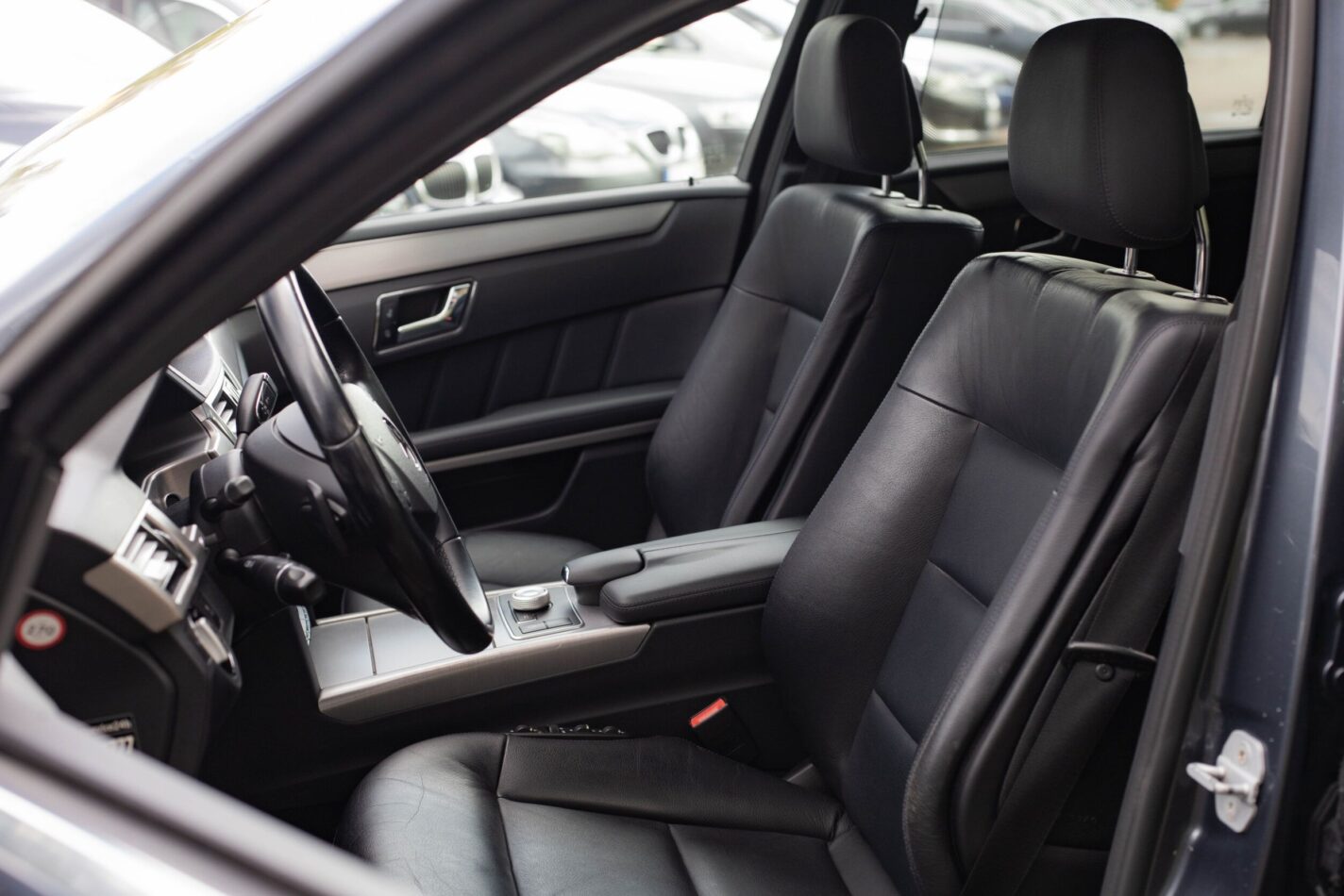 MERCEDES BENZ E350