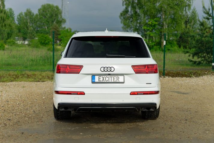 AUDI Q7 S-LINE