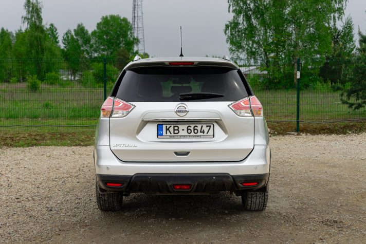 NISSAN X-TRAIL