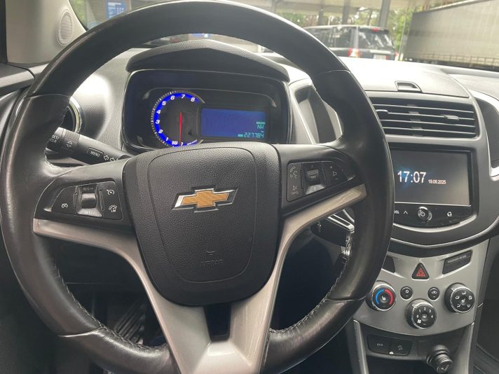 CHEVROLET TRAX