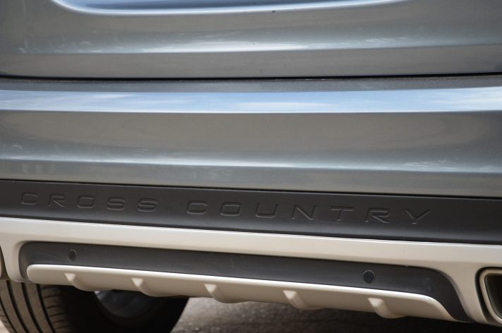 Tikko ievests.   Volvo V60 Cross Country Summum 2.4 Dīzelis 4×4 Awd . Ar automātisko ātrumkārbu.