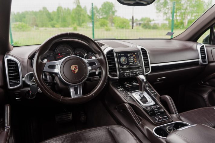 PORSCHE CAYENNE TURBO