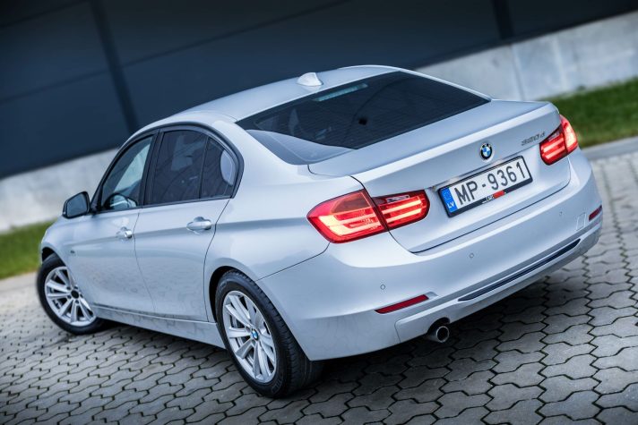 BMW 320
