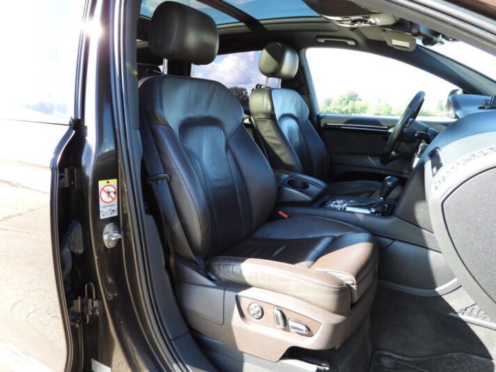 AUDI Q7 S-line
