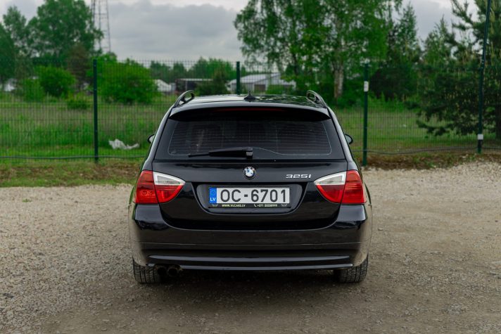 BMW 325i