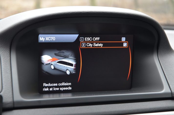 Tikko ievests. Volvo Xc70 2.4D5 (158kw-215z/s) Dīzelis 4×4 Awd pilnpiedziņas ar automātisko ātrumkārbu.